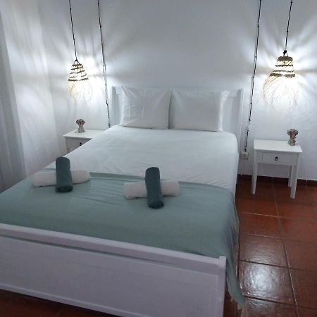 Gota D'Agua Guest House Віла-Нова-де-Мілфонтеш Екстер'єр фото